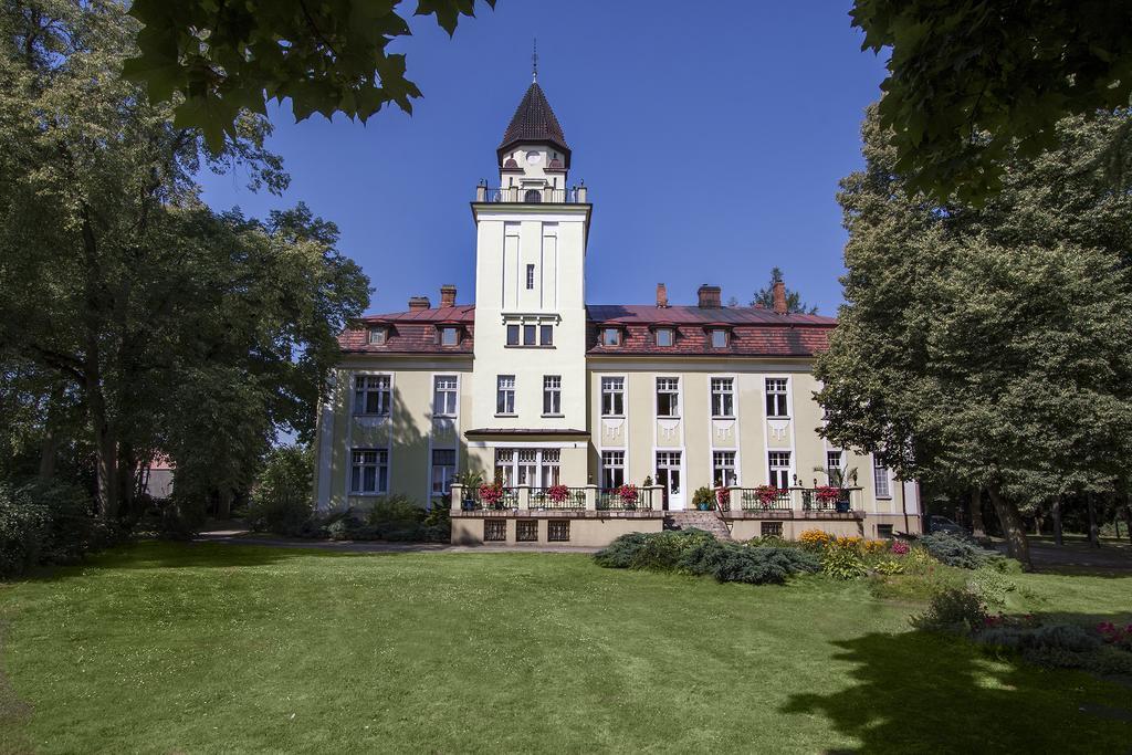 Palac Nieznanice Zabytek Goscinny Ze Spa Eksteriør billede