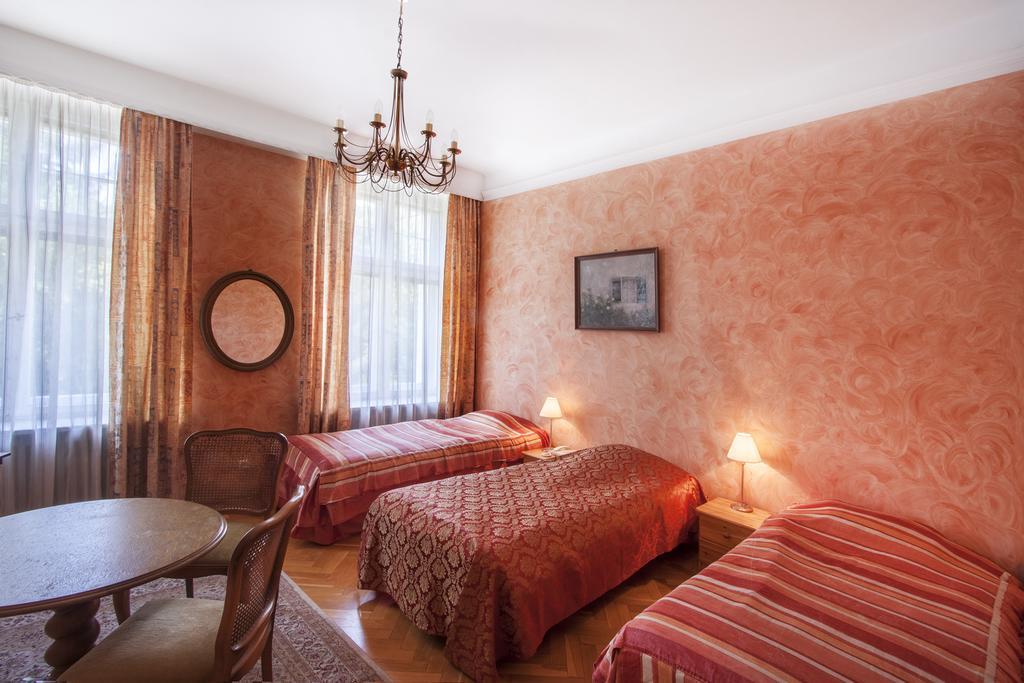 Palac Nieznanice Zabytek Goscinny Ze Spa Værelse billede